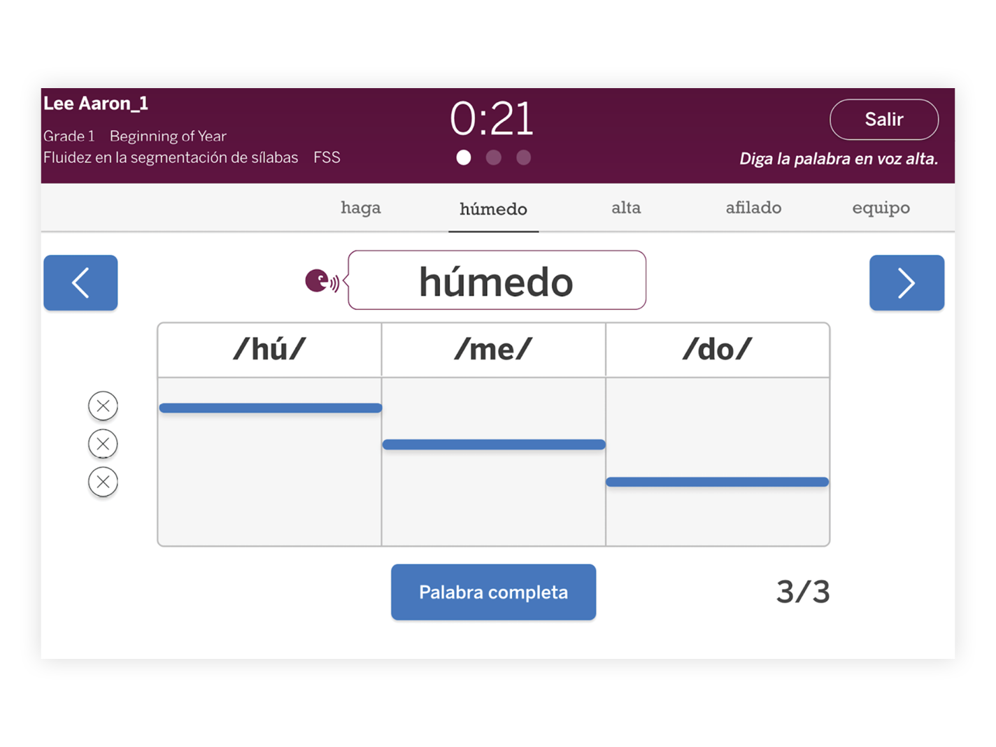 Una captura de pantalla de la evaluación mCLASS Lectura que muestra la segmentación de sílabas de la palabra española "húmedo", con un cronómetro configurado en 21 segundos.